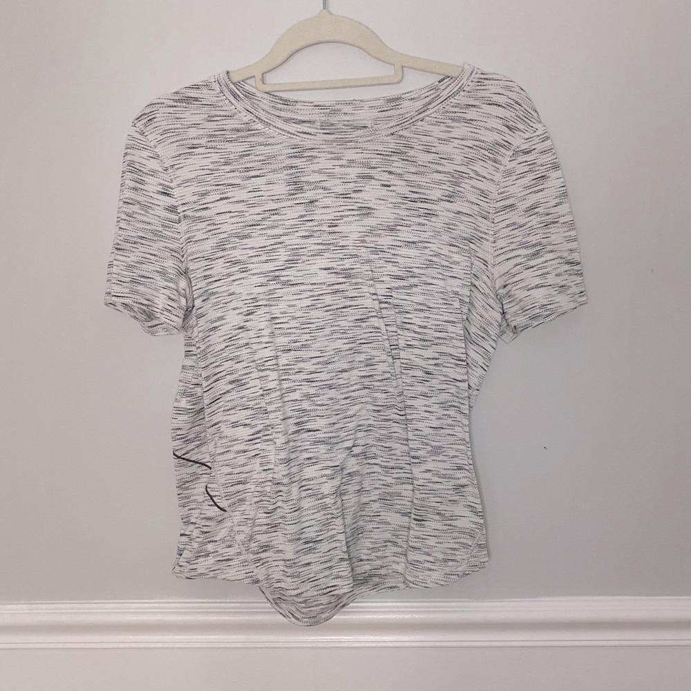 Lulu lemon shirt !